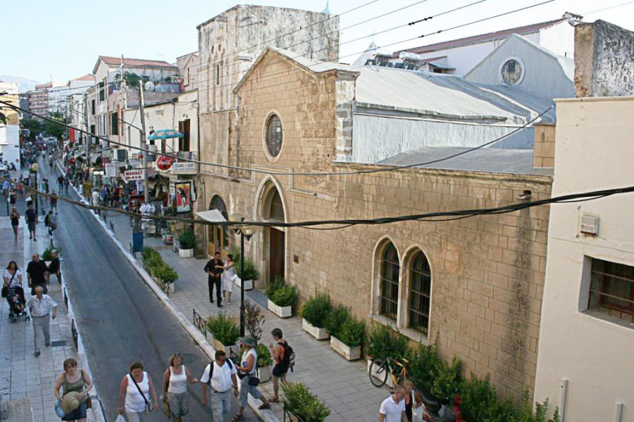 Walking tour of Chania old town